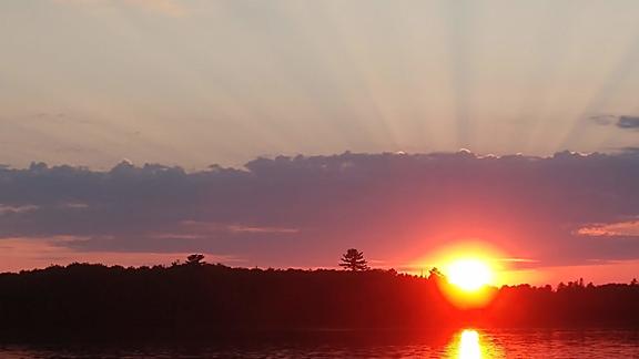 A sunset over a Minnesotan lake.